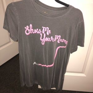 Show me your mumu lipstick graphic tee